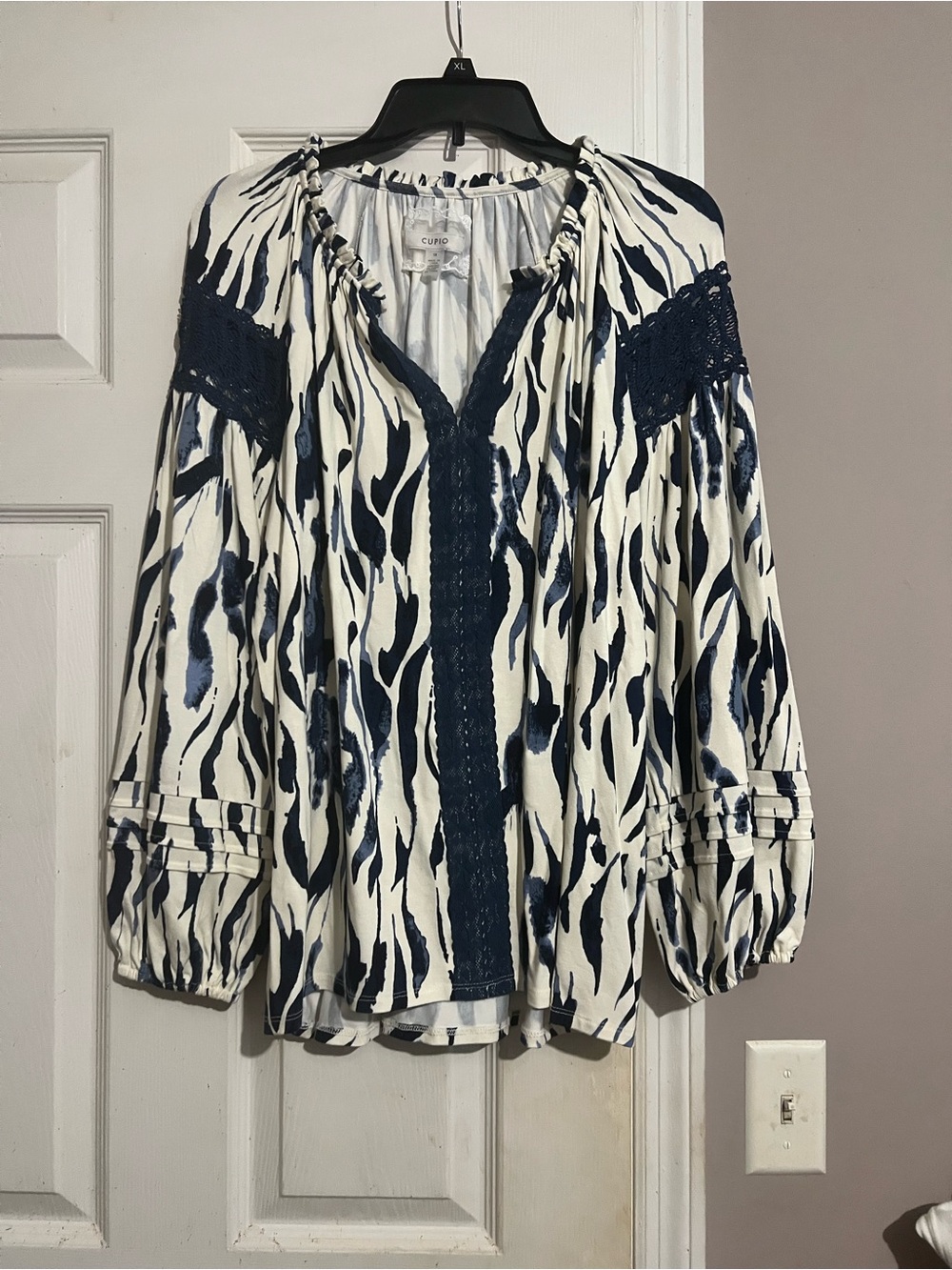 Cupio Navy and White Floral-Stripe Lace Trim Blouse
